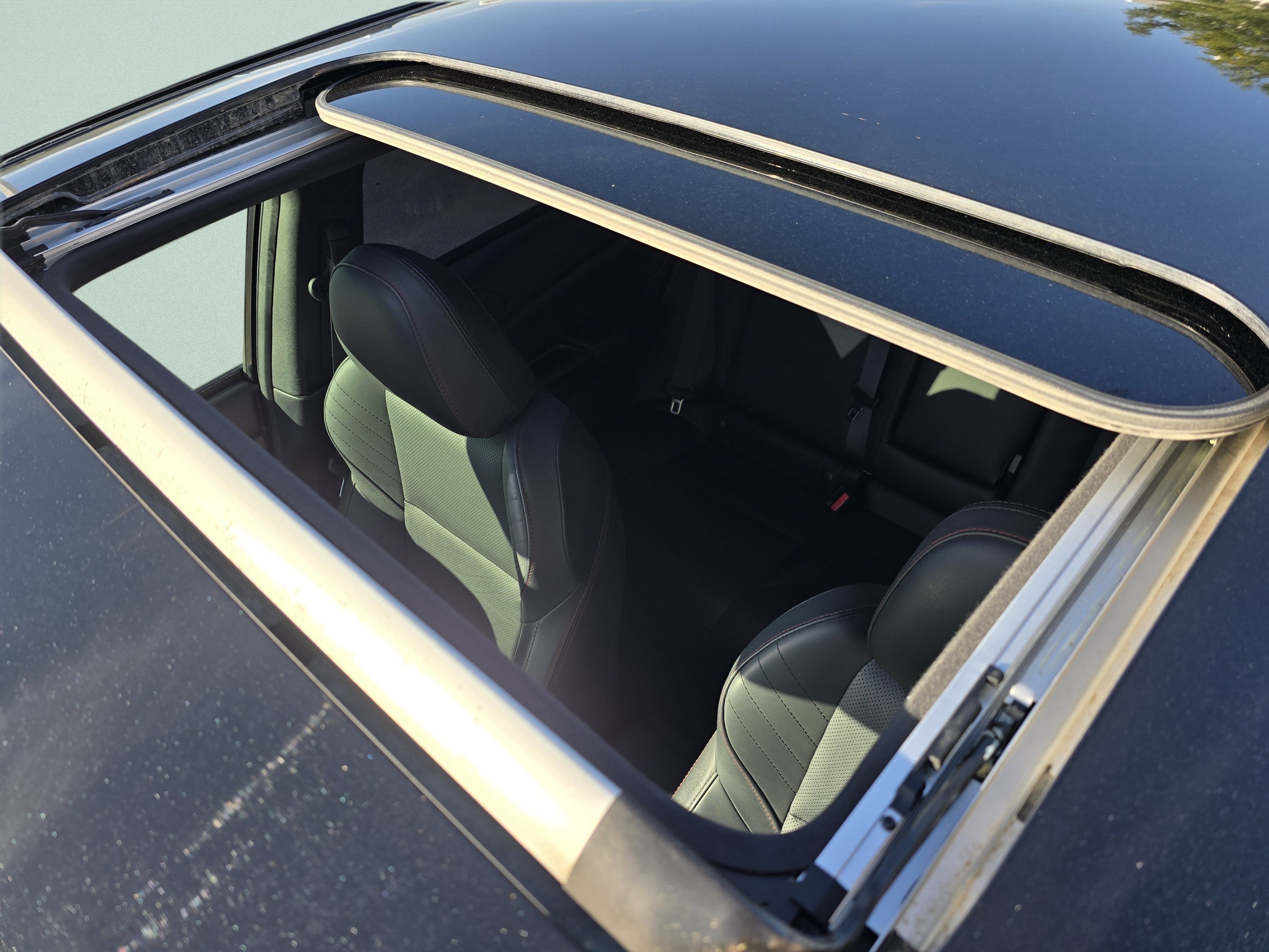 Used 2020 Crystal Black Silica Subaru Limited image 4
