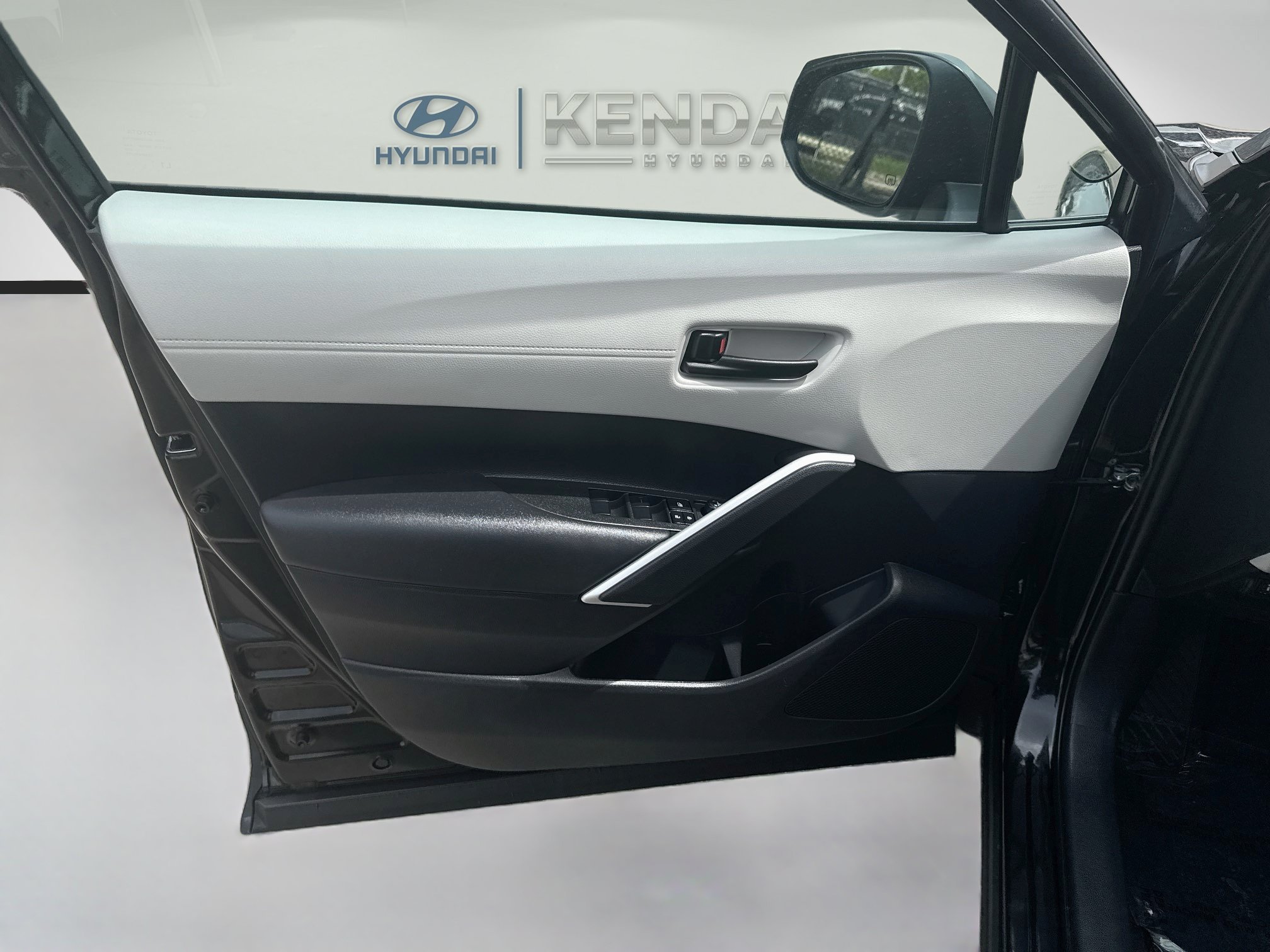 Used 2026 Jet Black Toyota L image 17