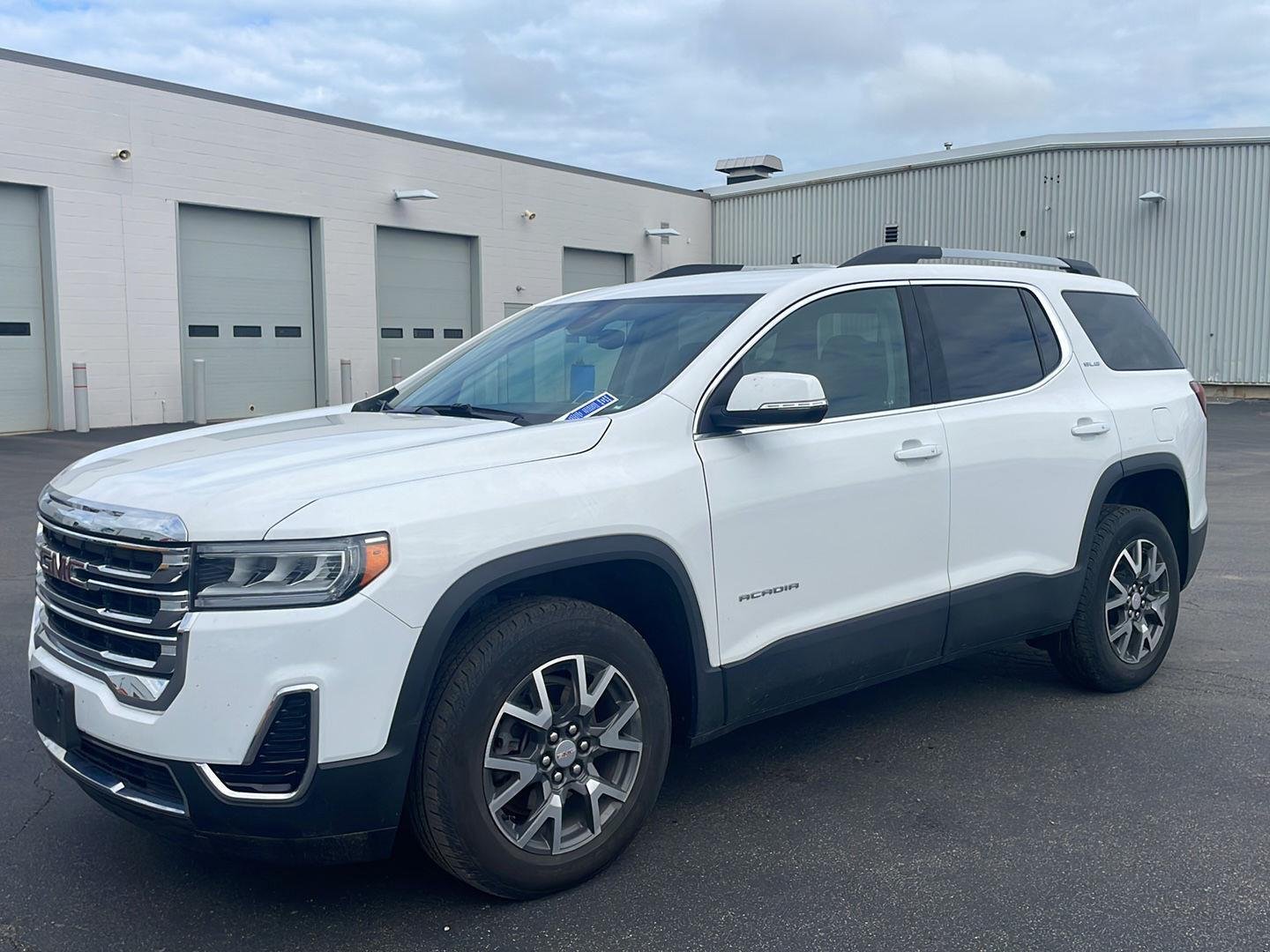 Used 2023 Summit White GMC SLE image 7