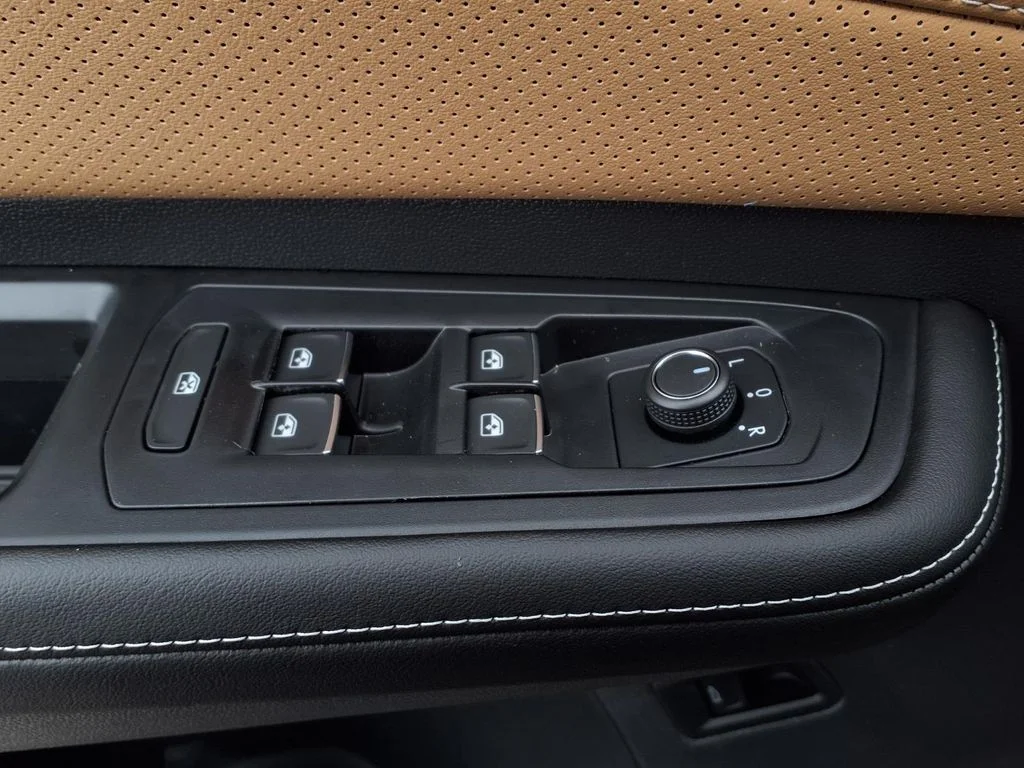 New 2026 Avocado Green Pearl Volkswagen 2.0T SEL R-Line Black image 7