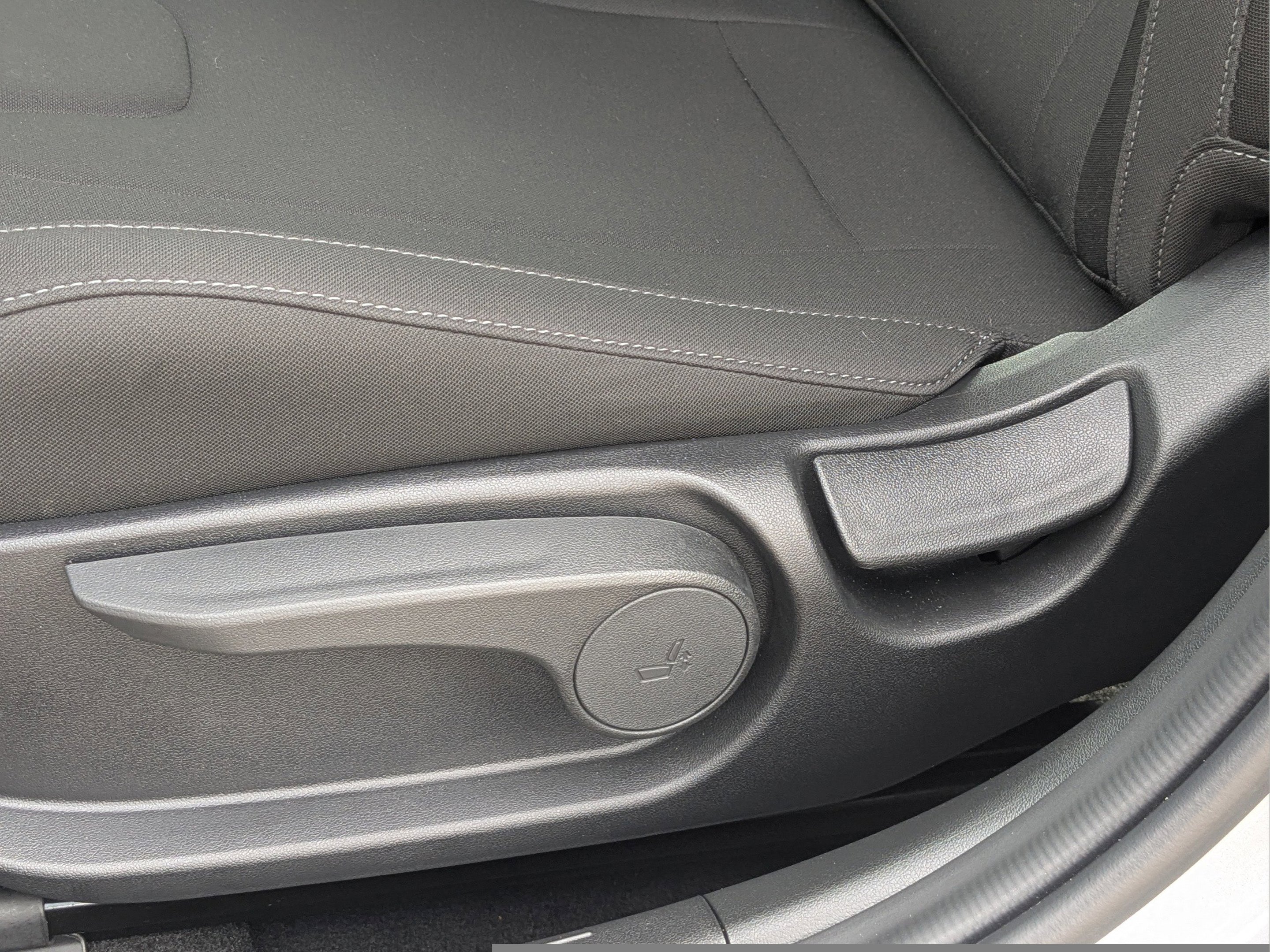 Used 2025 Fluid Metal Hyundai Blue image 16