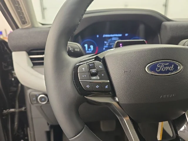 New 2026 Agate Black Metallic Ford Platinum™ image 41