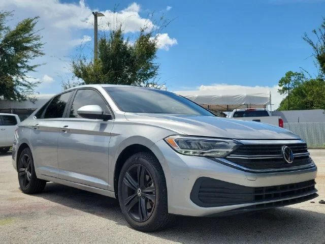 2023 Volkswagen Jetta SE - Photo 9