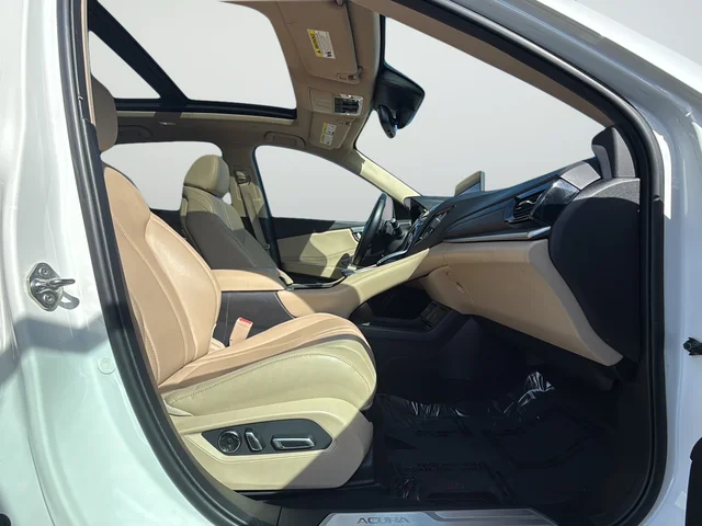 Used 2019 White Acura Base image 9