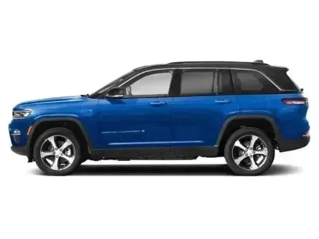 New 2023 Hydro Blue Pearl-Coat Exterior Paint Jeep Overland image 3