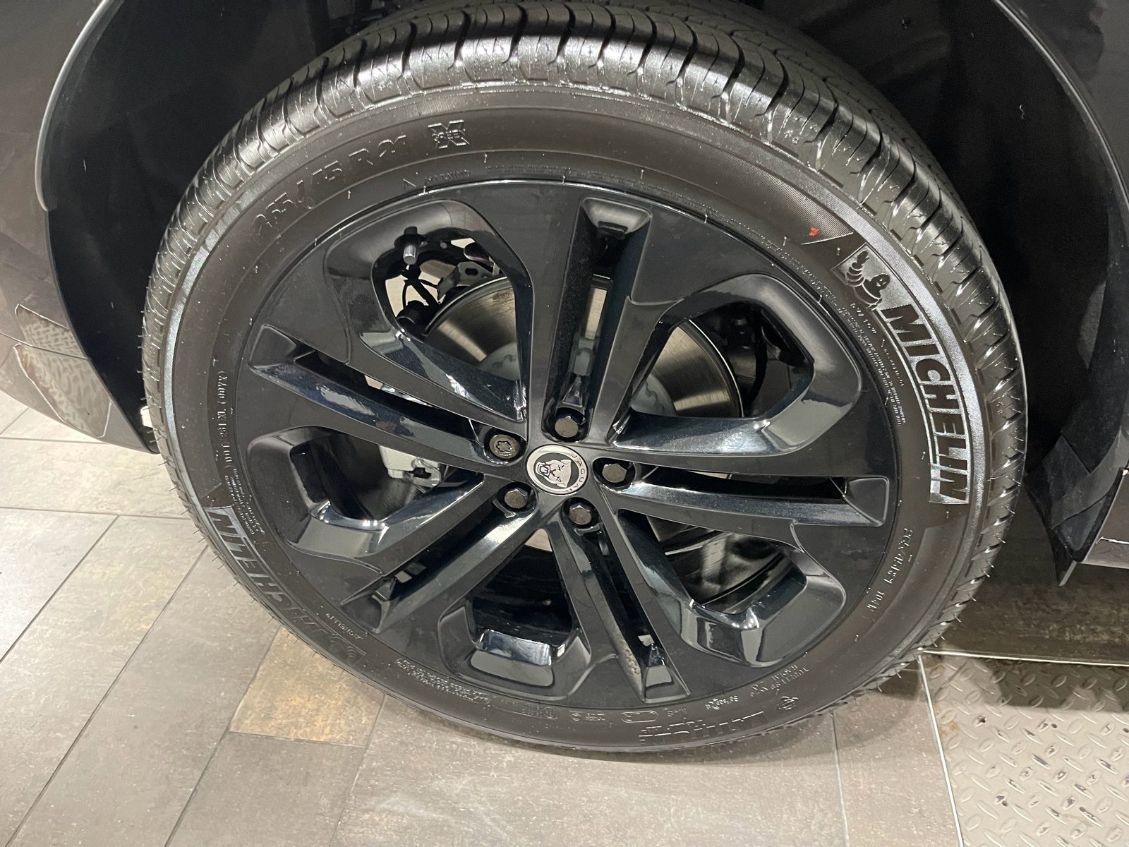 2026 Jaguar F-Pace R-Dynamic S - Photo 14