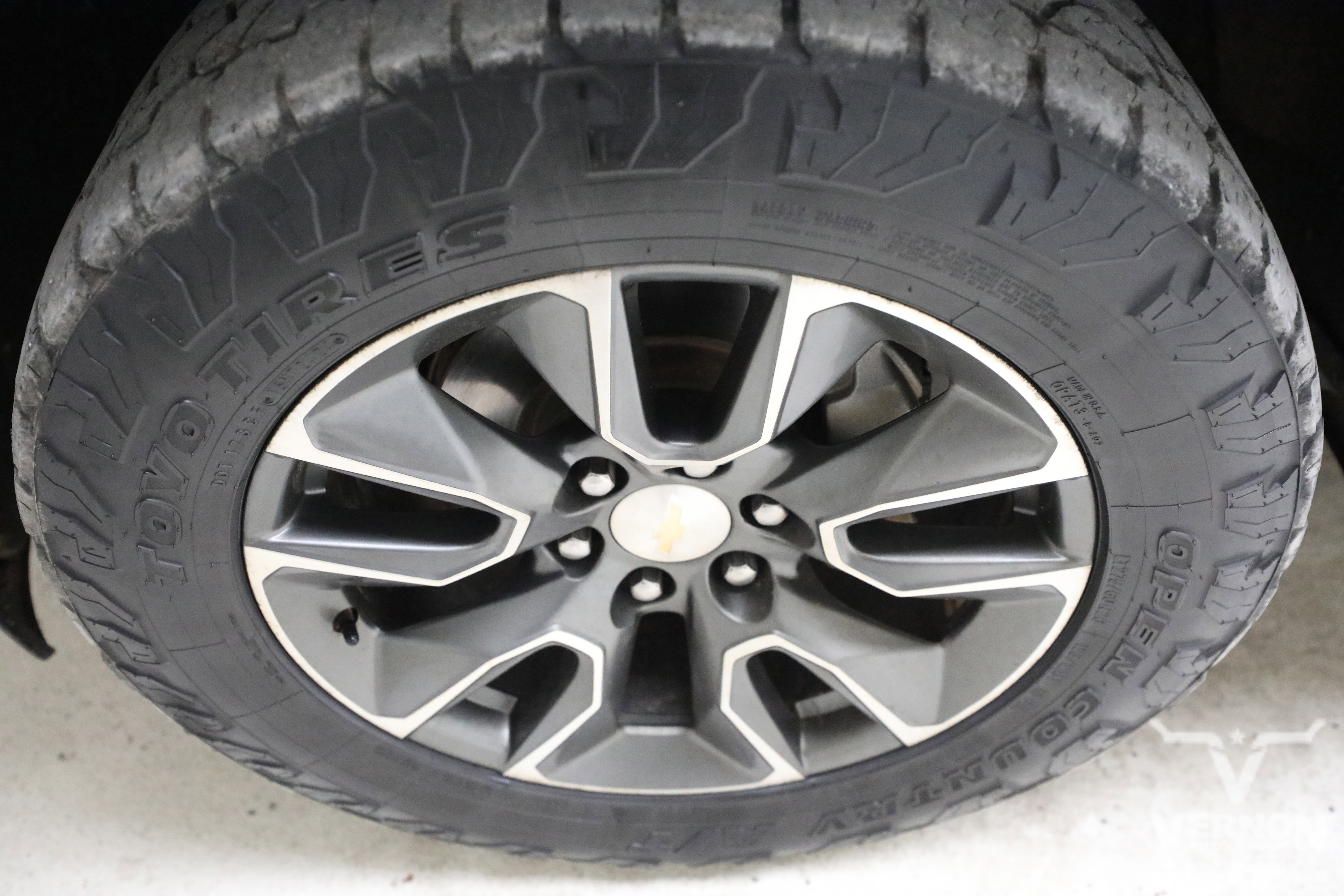 Used 2023 Black Chevrolet Y image 32