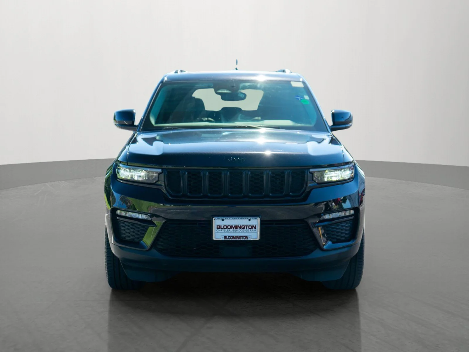 Used 2023 Jeep Grand Cherokee Limited with VIN 1C4RJHBG7PC565903 for sale in Minneapolis, Minnesota