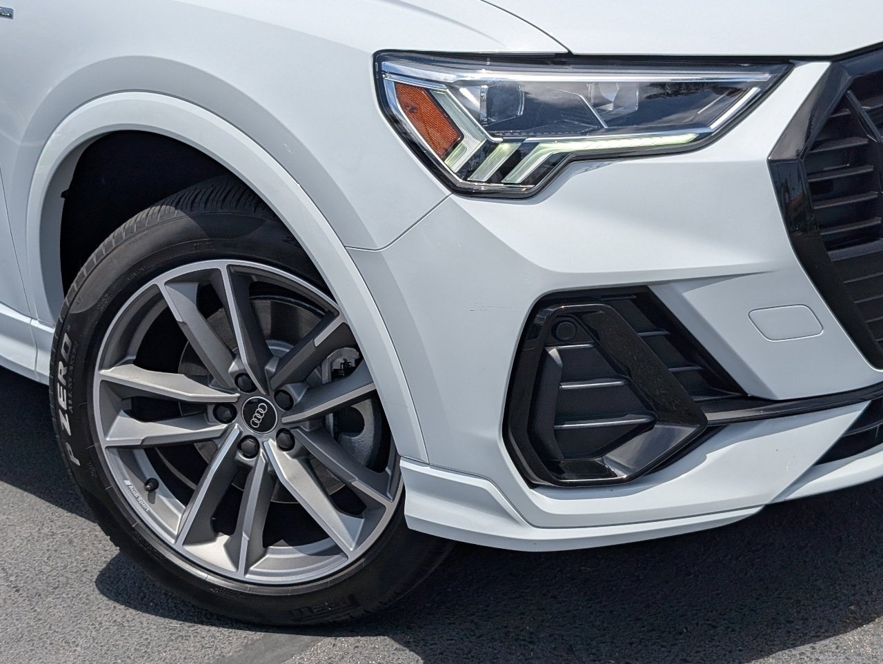 Used 2025 Glacier White Audi Premium image 2