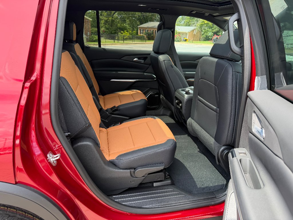 2027 Chevrolet Traverse Z71 - Photo 21