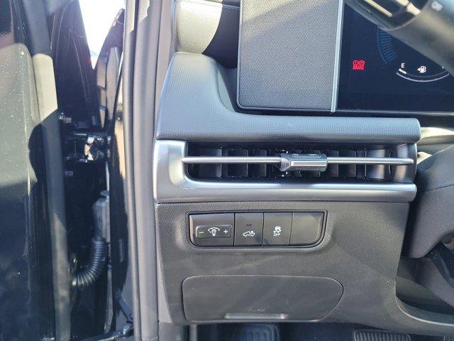 New 2026 Phantom Black Hyundai SEL AWD image 21