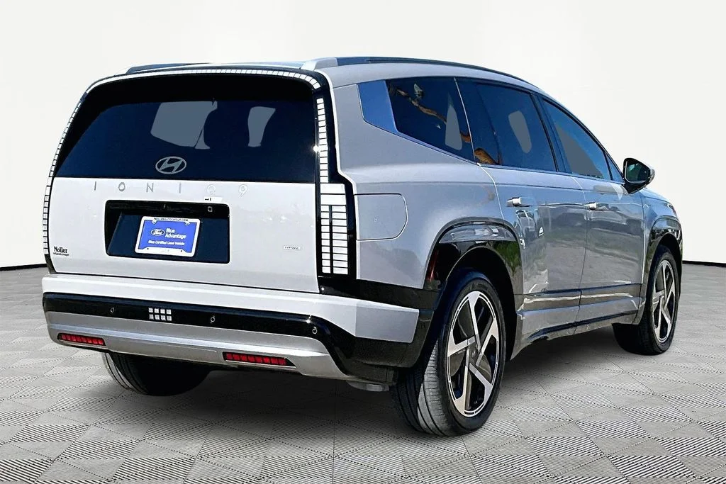 Used 2026 Hyundai IONIQ 9 Performance Limited with VIN 7YAMWFS53TY000830 for sale in Lawrence, KS