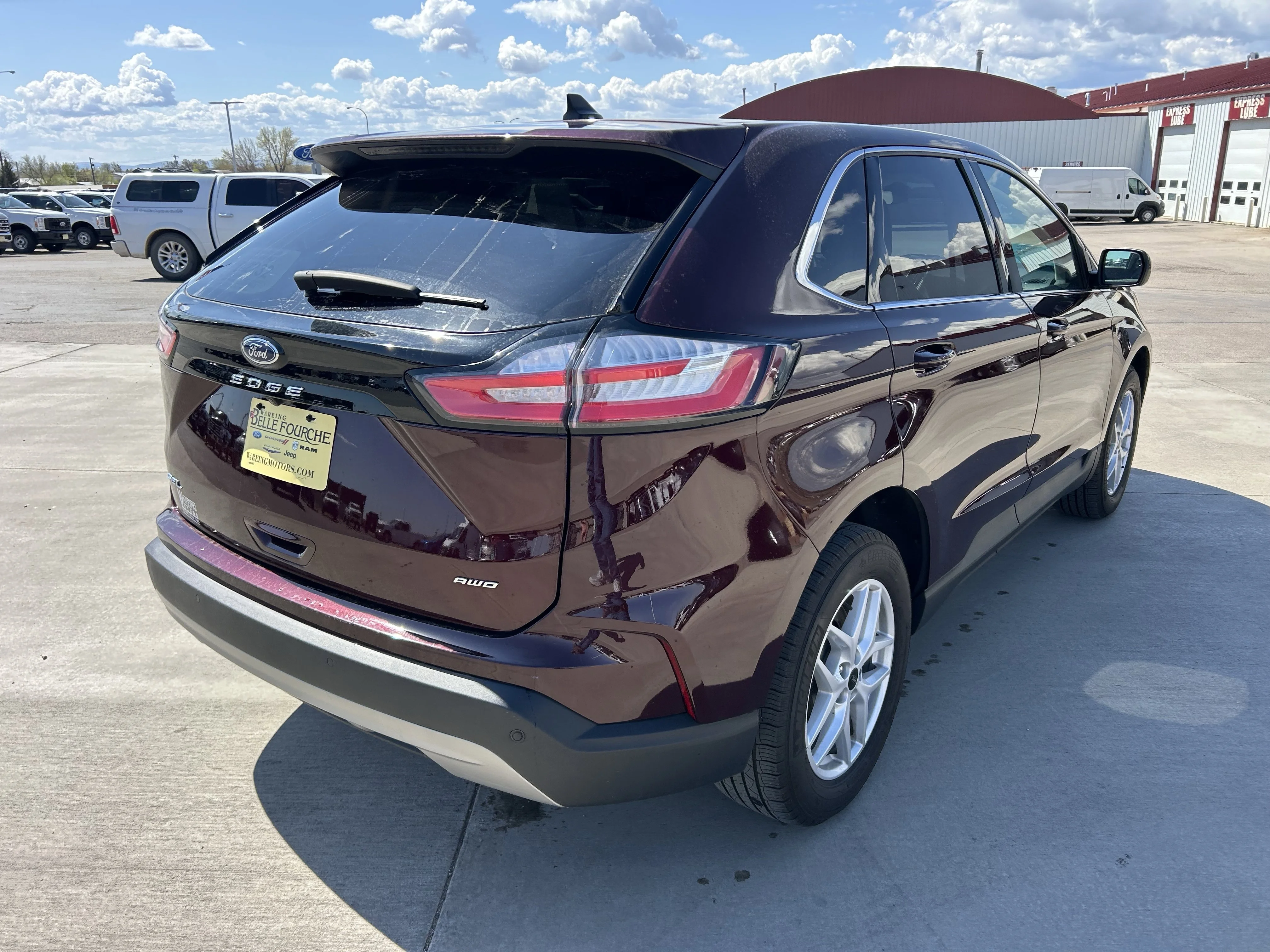 Used 2023 Red Ford SEL image 4