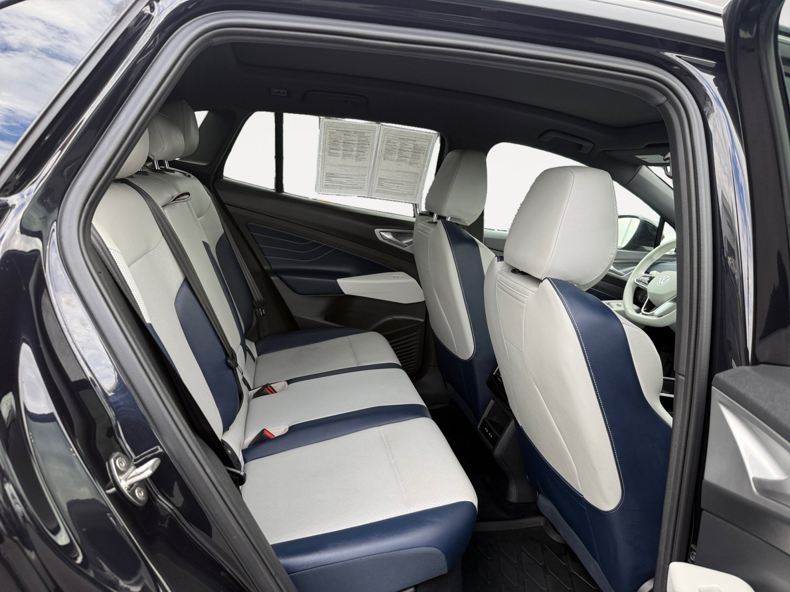 Certified Used 2023 Deep Black Volkswagen Pro S image 18