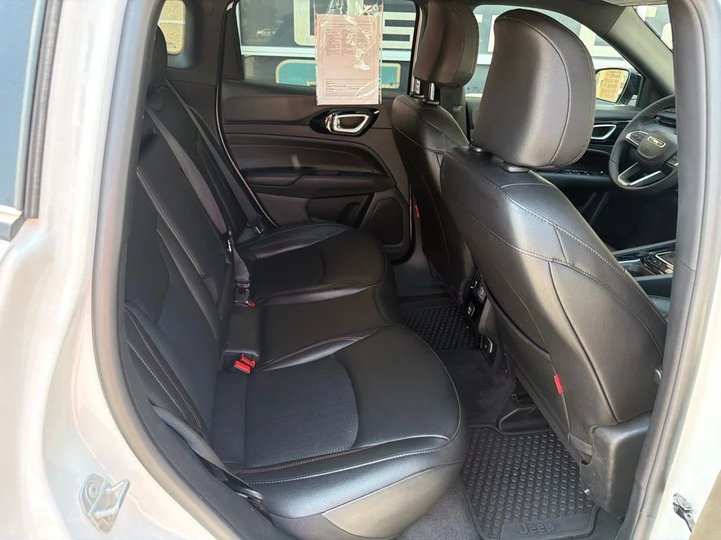 Used 2025 White Jeep Trailhawk image 19