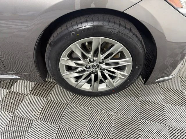 Used 2022 Silver Lexus 500 Base image 11
