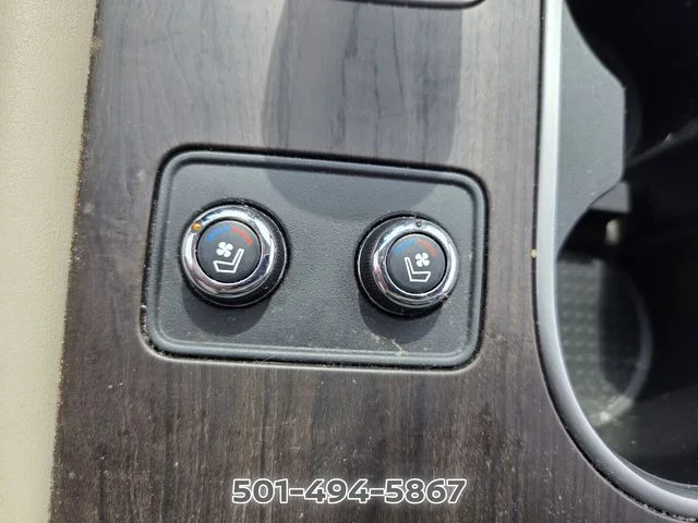 Used 2020 Brown Nissan Platinum image 25