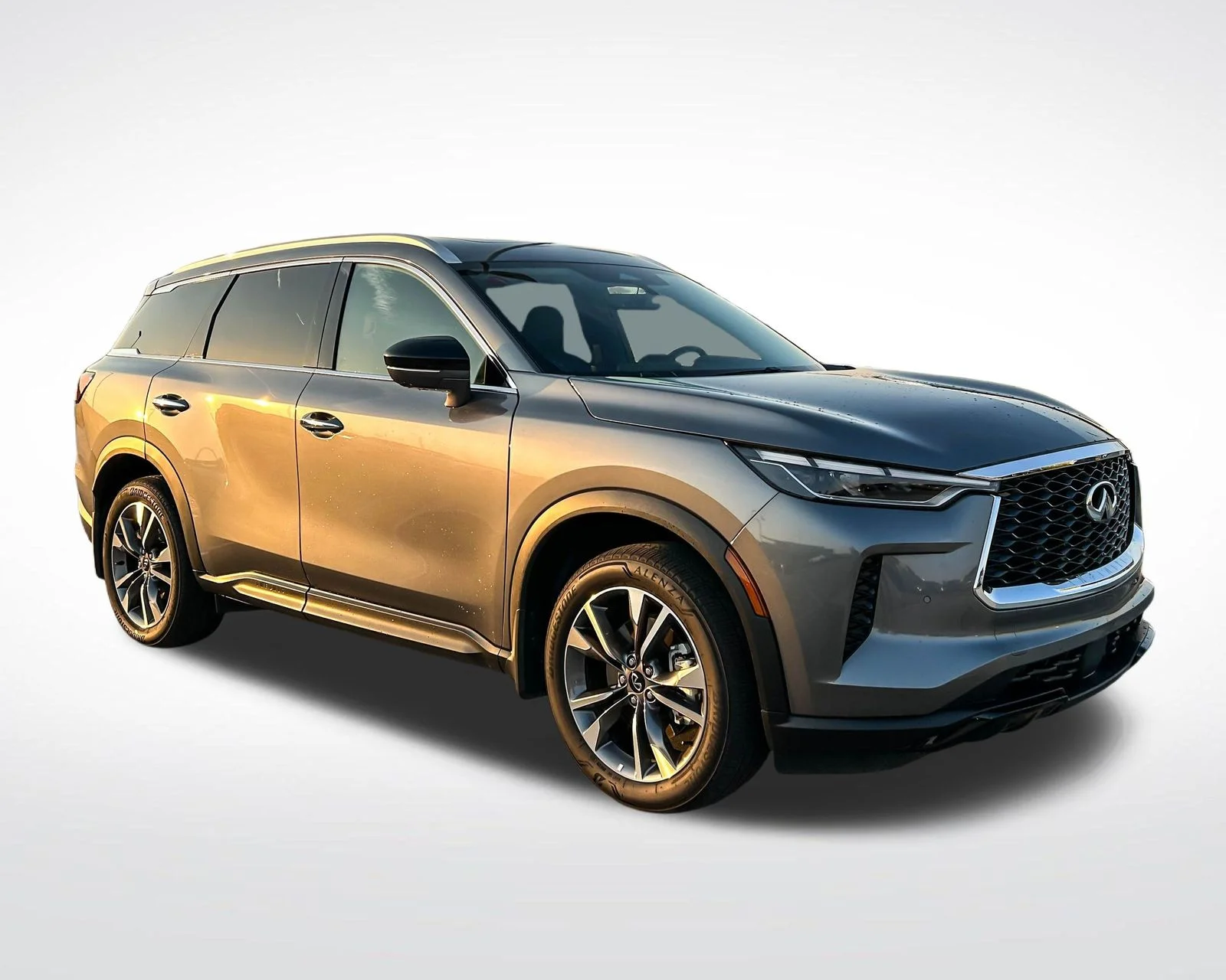 Certified Used 2024 Gray INFINITI LUXE image 3