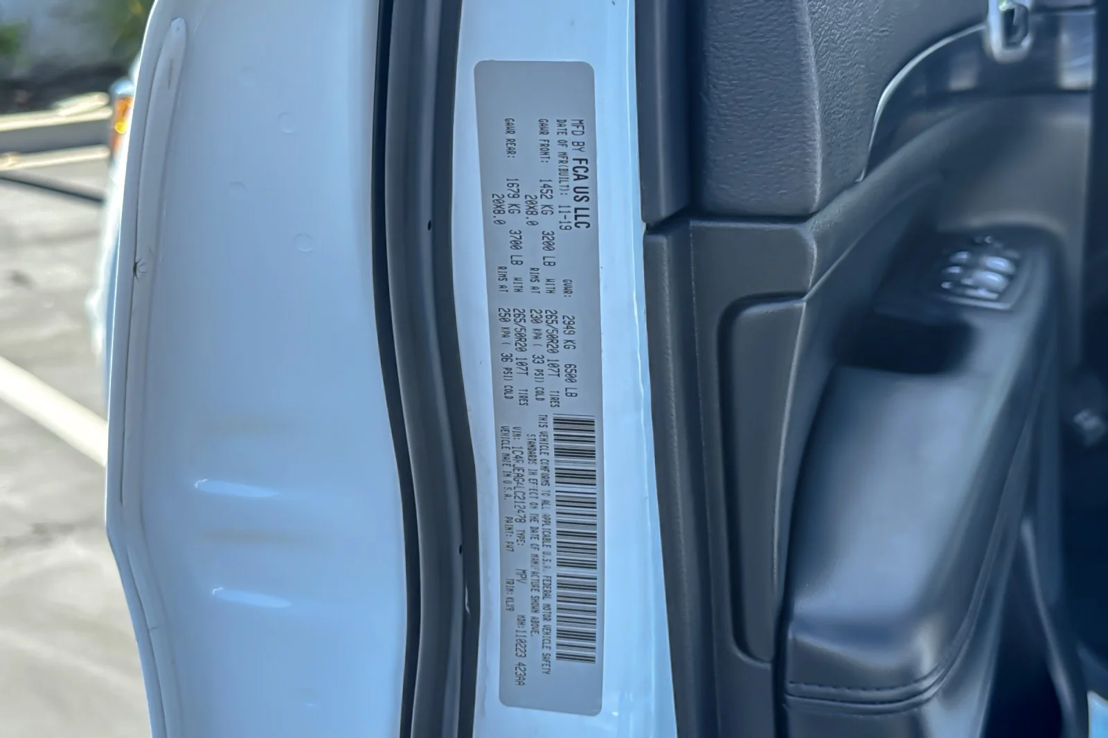 Used 2020 WHITE Jeep Altitude image 28