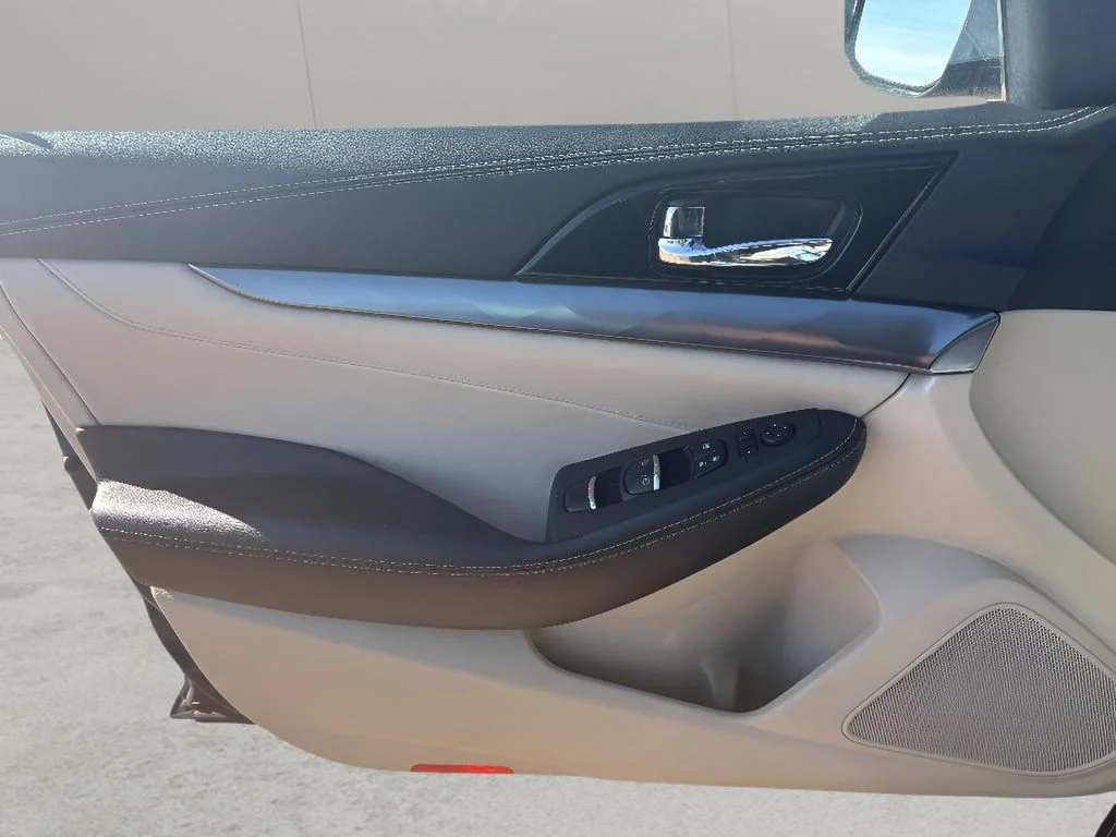Used 2021 Deep Blue Pearl Nissan SV image 25