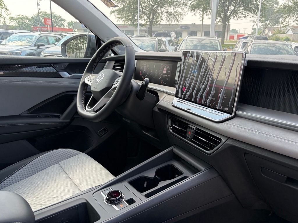 New 2026 Platinum Gray Metallic Volkswagen 2.0T SE image 11
