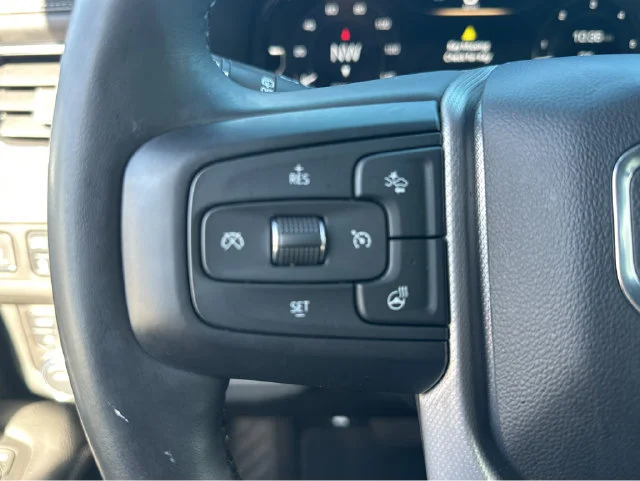 2023 GMC Yukon Denali - Photo 34
