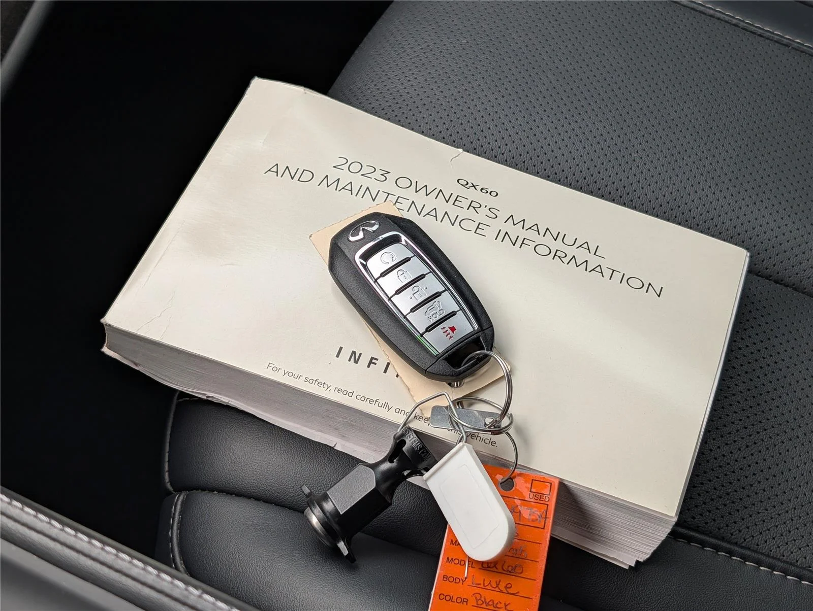 Used 2023 Mineral Black INFINITI LUXE image 21