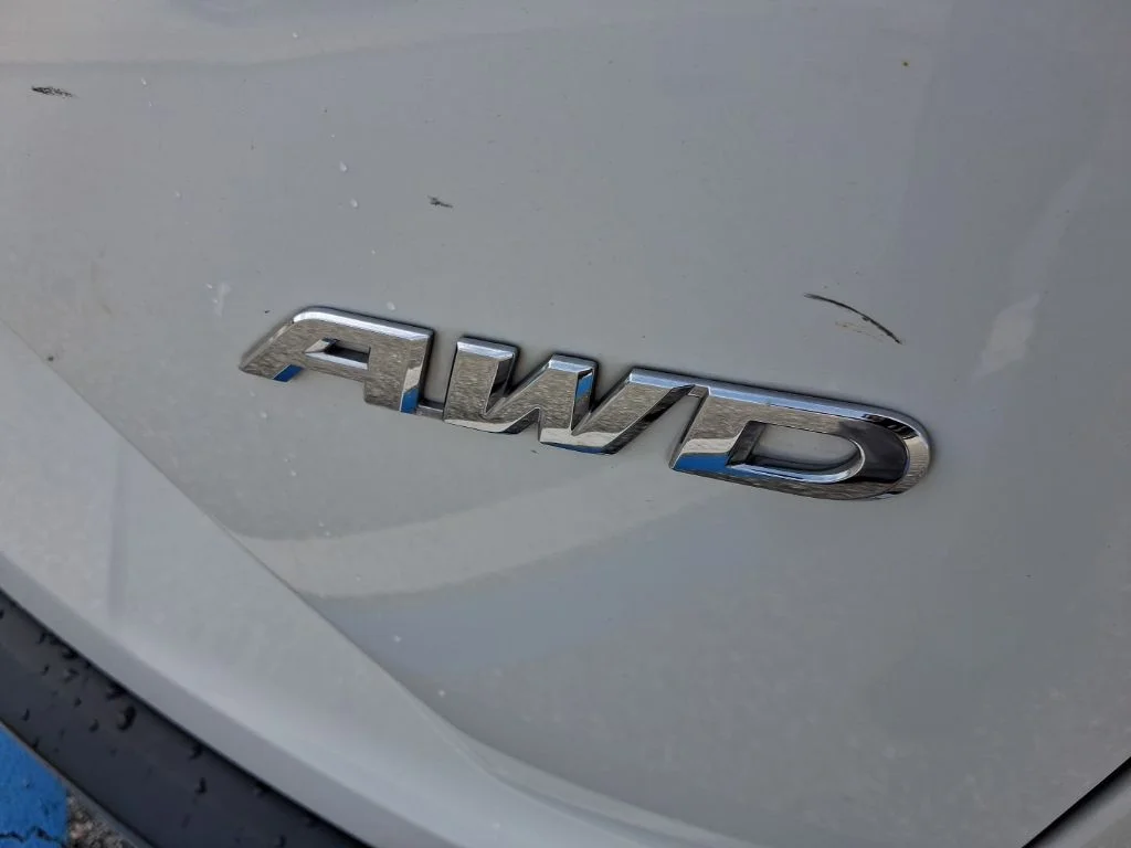 Used 2019  Honda LX image 9