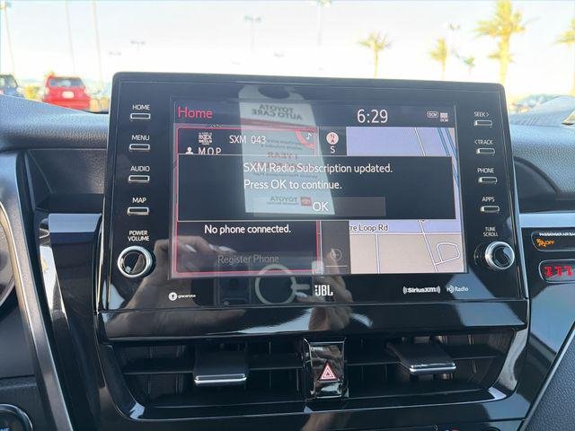 Certified Used 2023 MID BLK/WIND CHILL Toyota  image 20