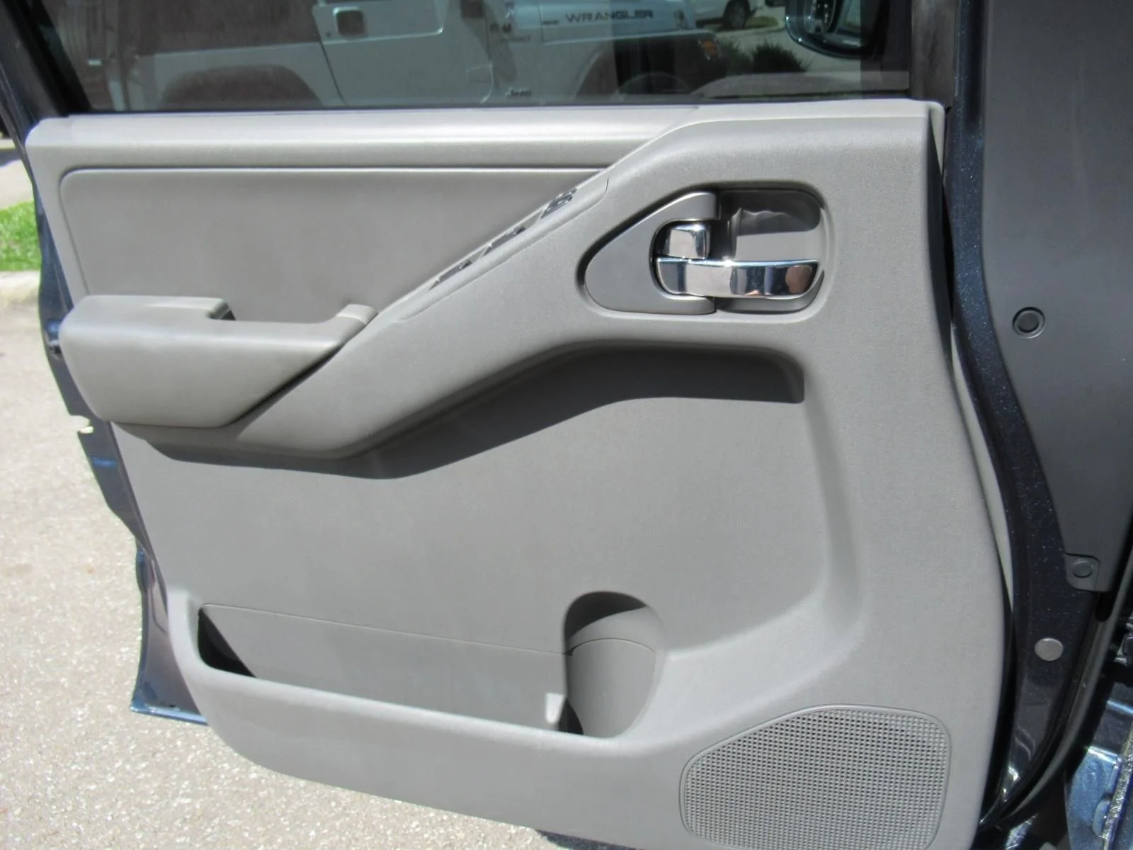 Used 2013 Blue Nissan SL image 20