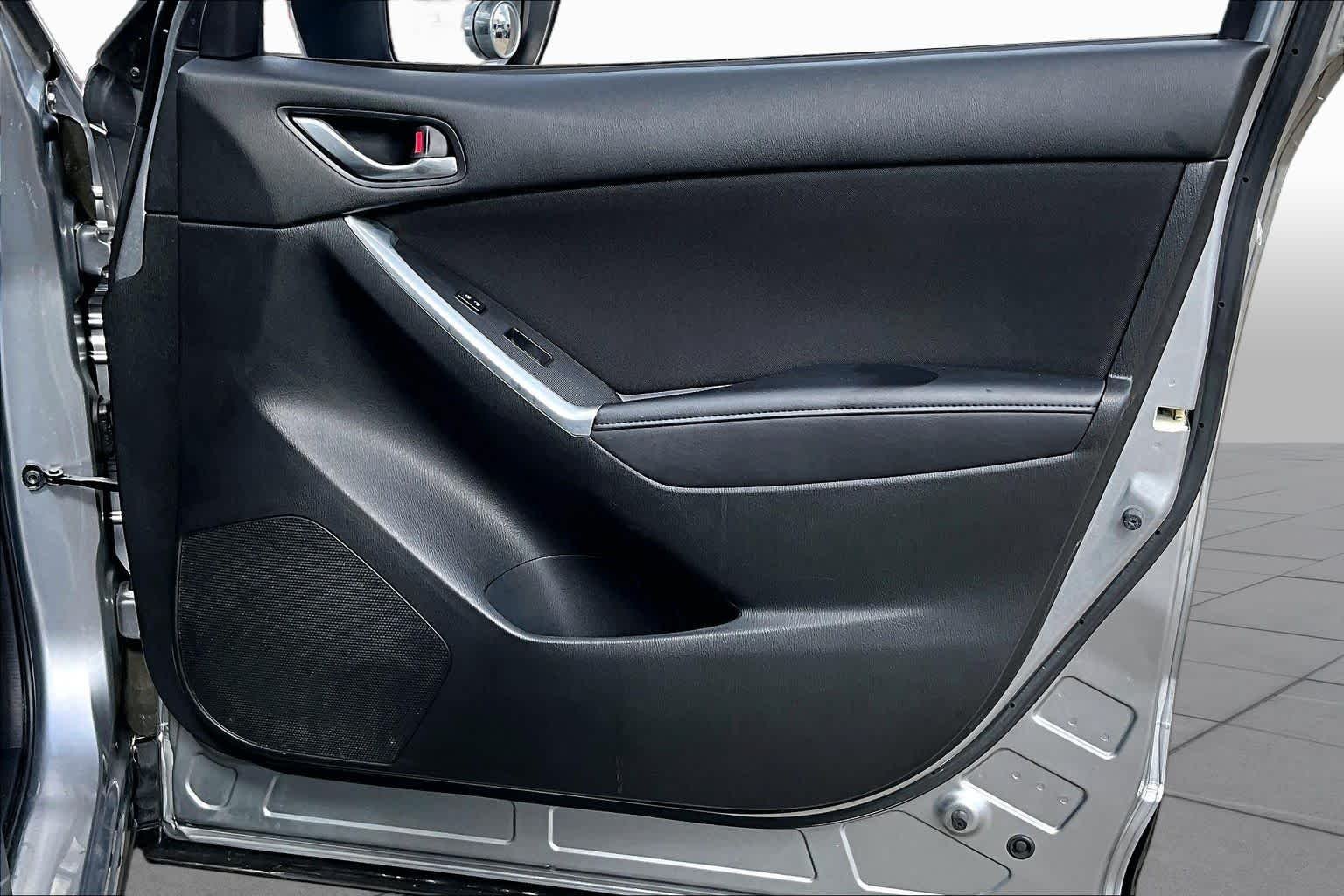 Used 2014 Liquid Silver Metallic Mazda Touring image 23