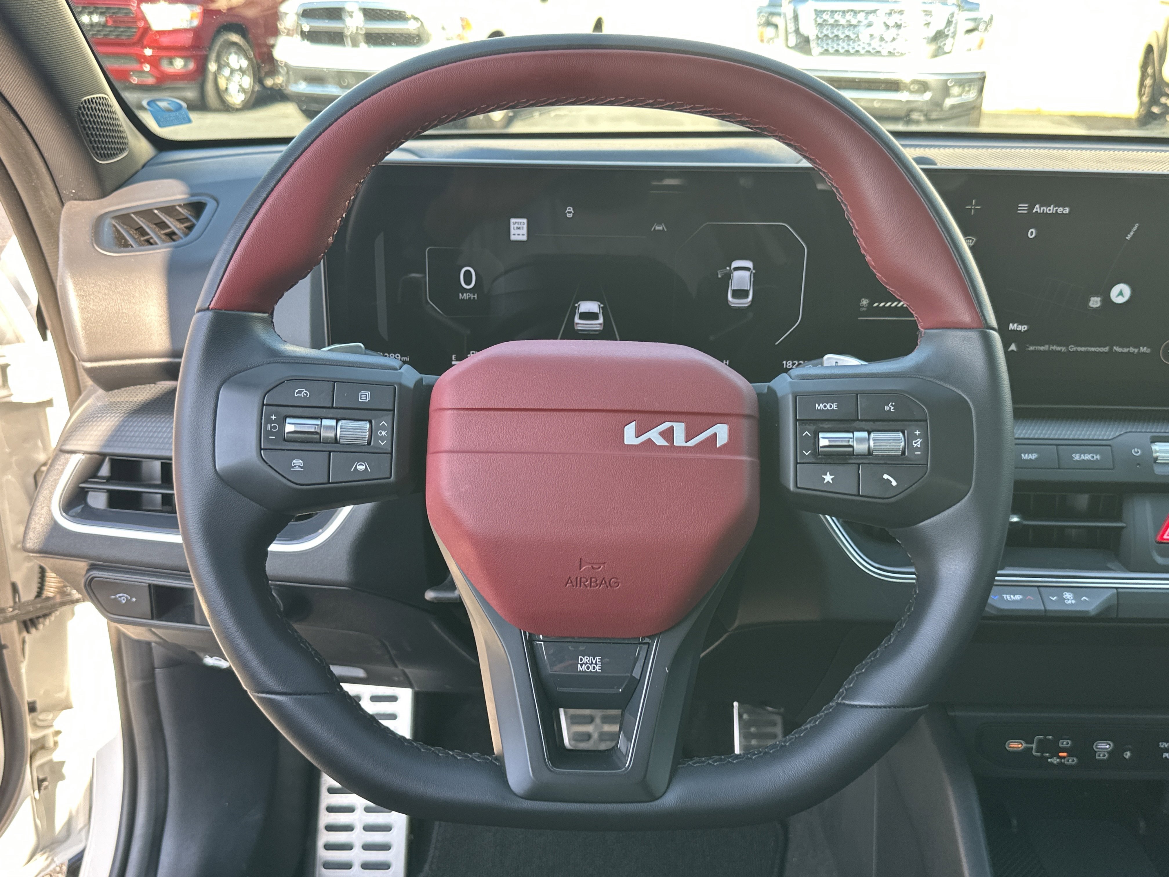 Used 2025 Snow White Pearl Kia GT-Line Turbo image 26