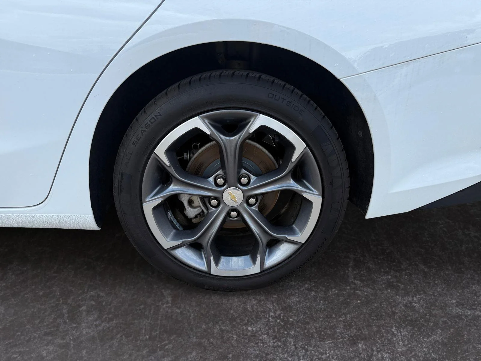 Used 2024 Summit White Chevrolet 1LT image 25
