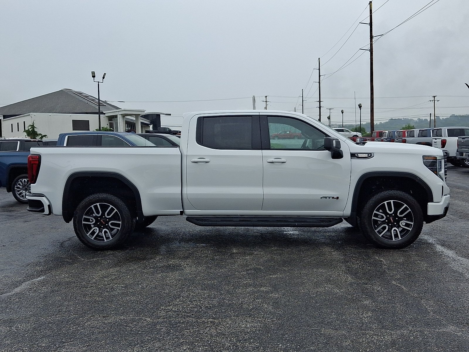 2026 GMC Sierra 1500 AT4 - Photo 8