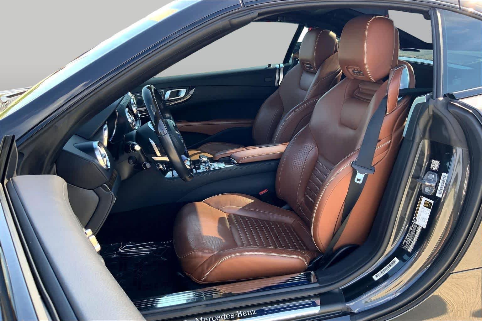 Used 2019 Graphite Grey Metallic Mercedes-Benz SL 550 image 8