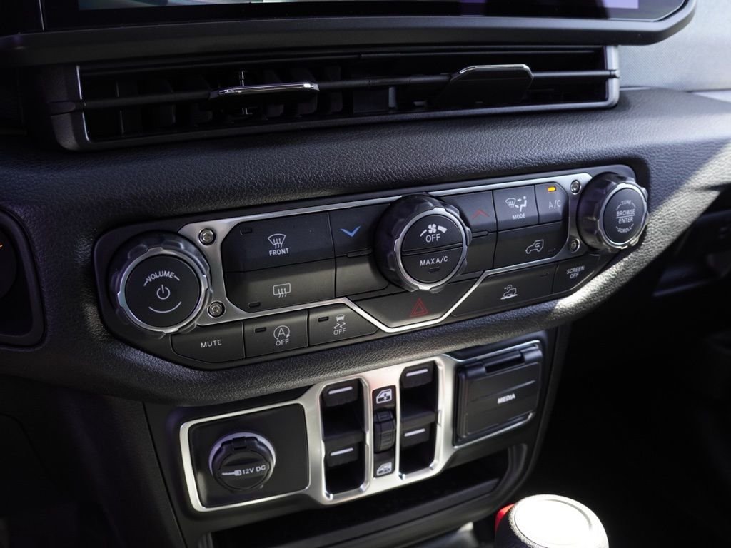 New 2026 Black Clear-Coat Exterior Paint Jeep Sport image 14