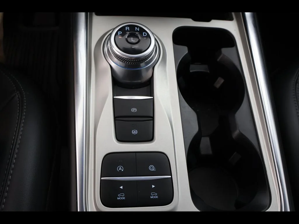 2024 Ford Explorer XLT - Photo 16