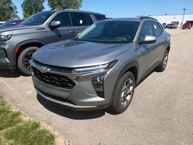 2025 Chevrolet Trax LT - Photo 3