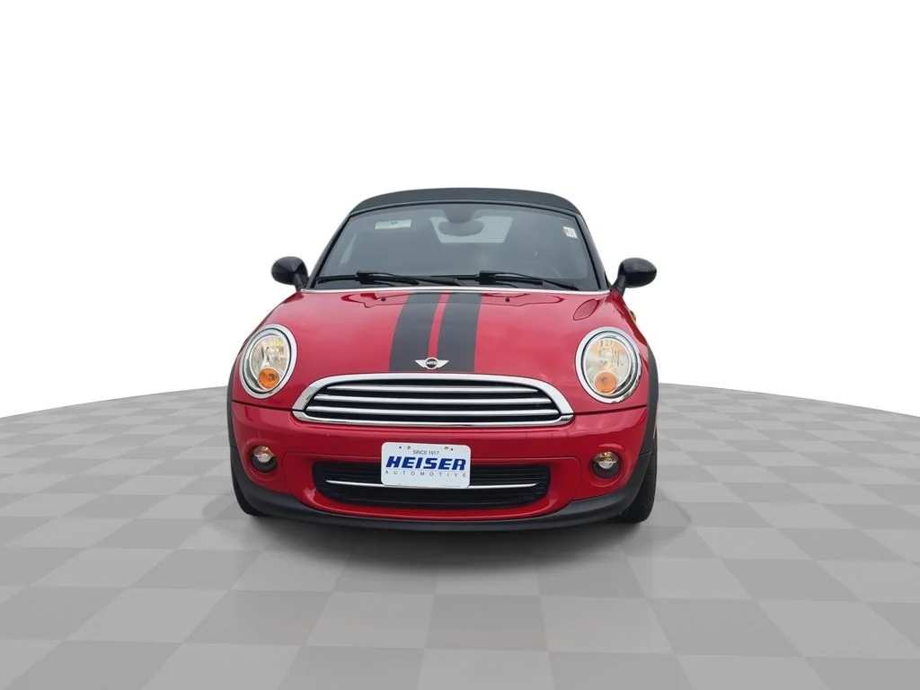 Used 2013 Red MINI  image 3