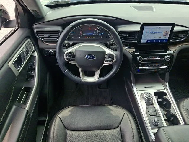 Used 2021 Blue Ford Limited image 11