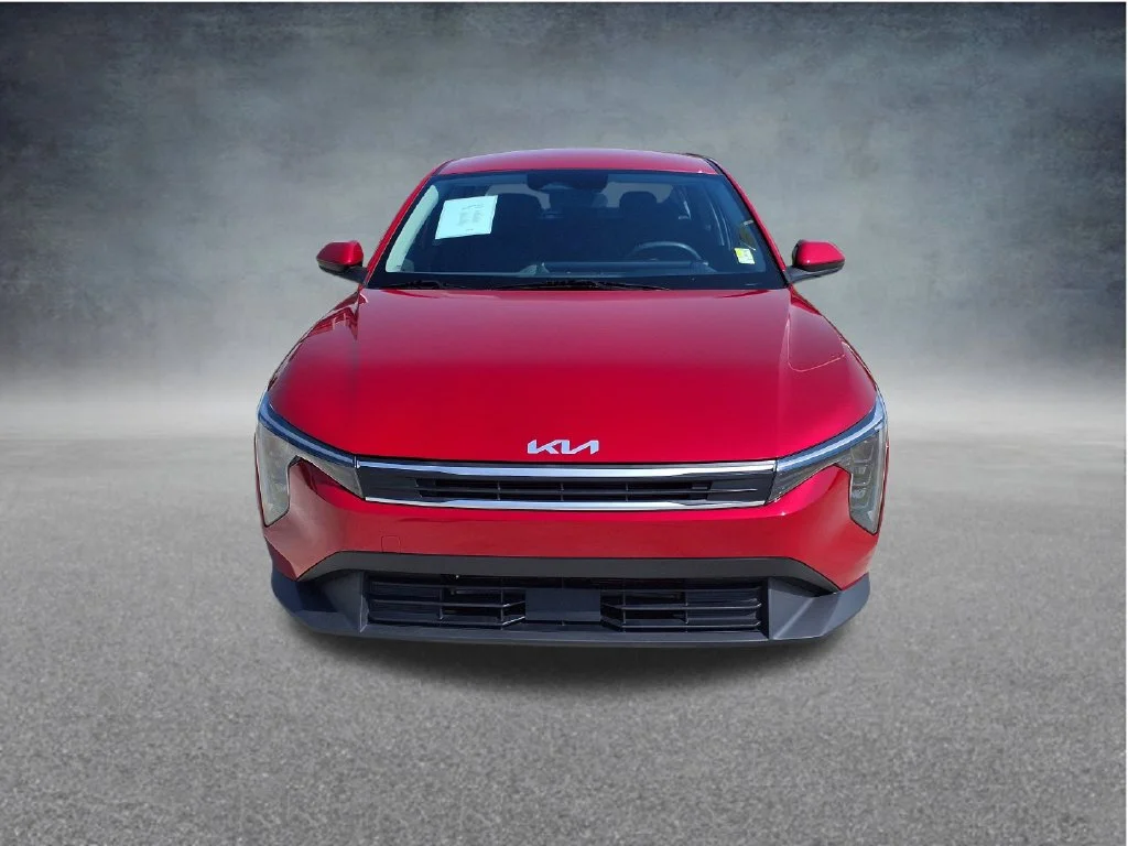 Used 2025 Red Kia LXS image 2