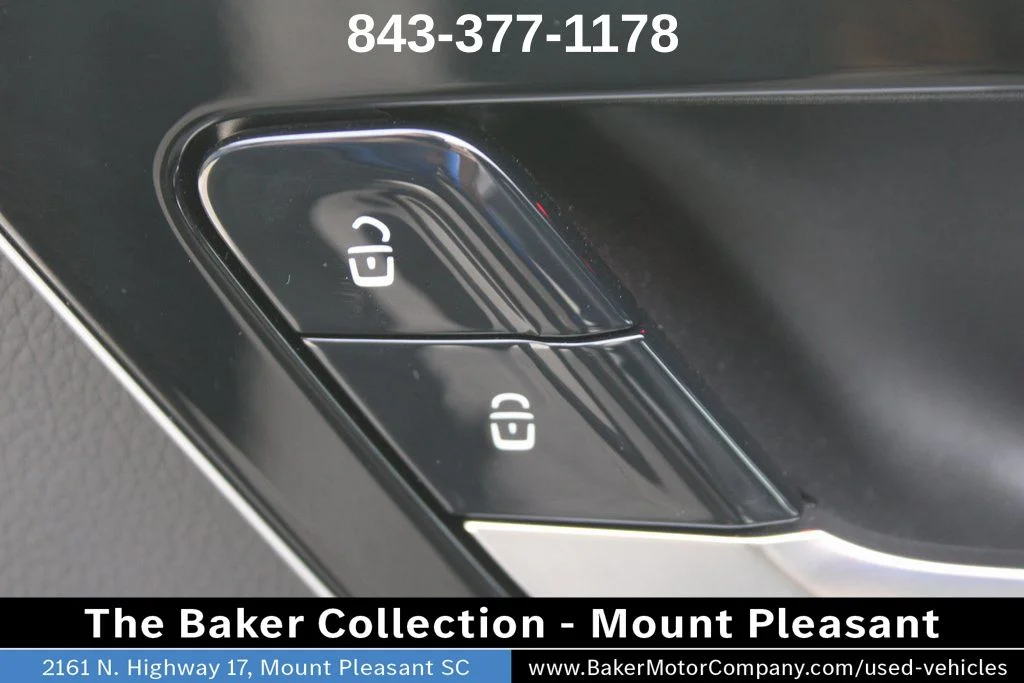 Certified Used 2026 Black Mercedes-Benz GLC 300 image 22