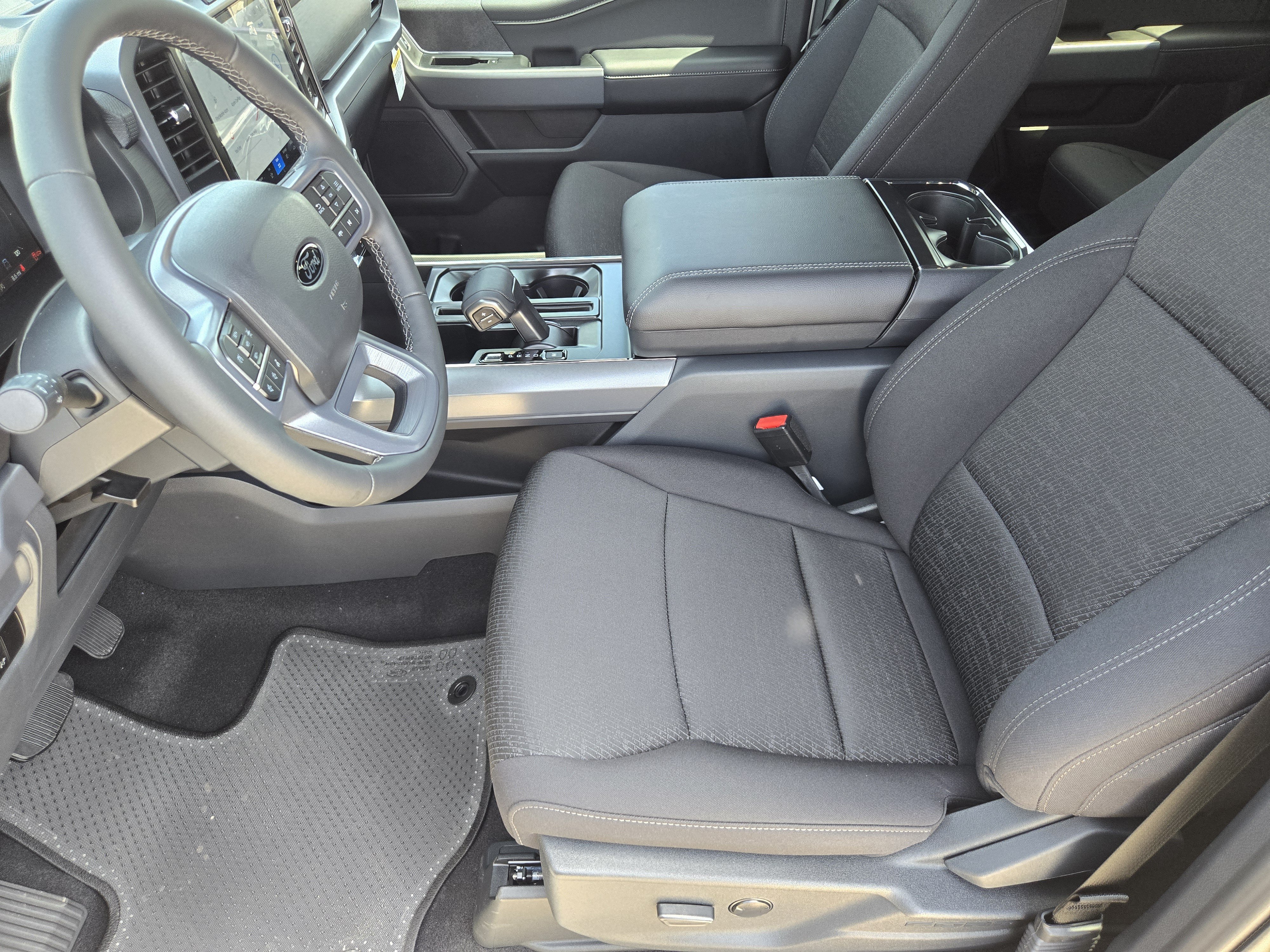 New 2026 Avalanche Ford XLT image 8
