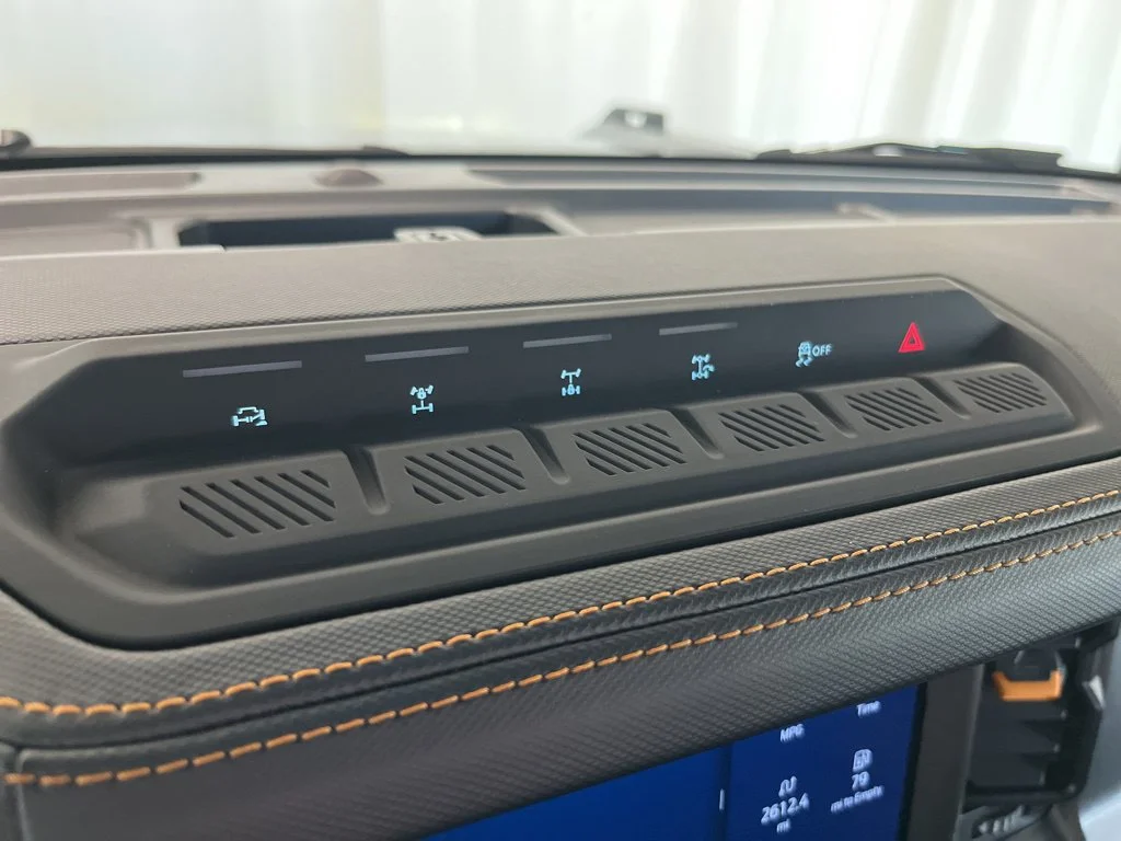 Used 2024 Gray Ford Badlands image 17