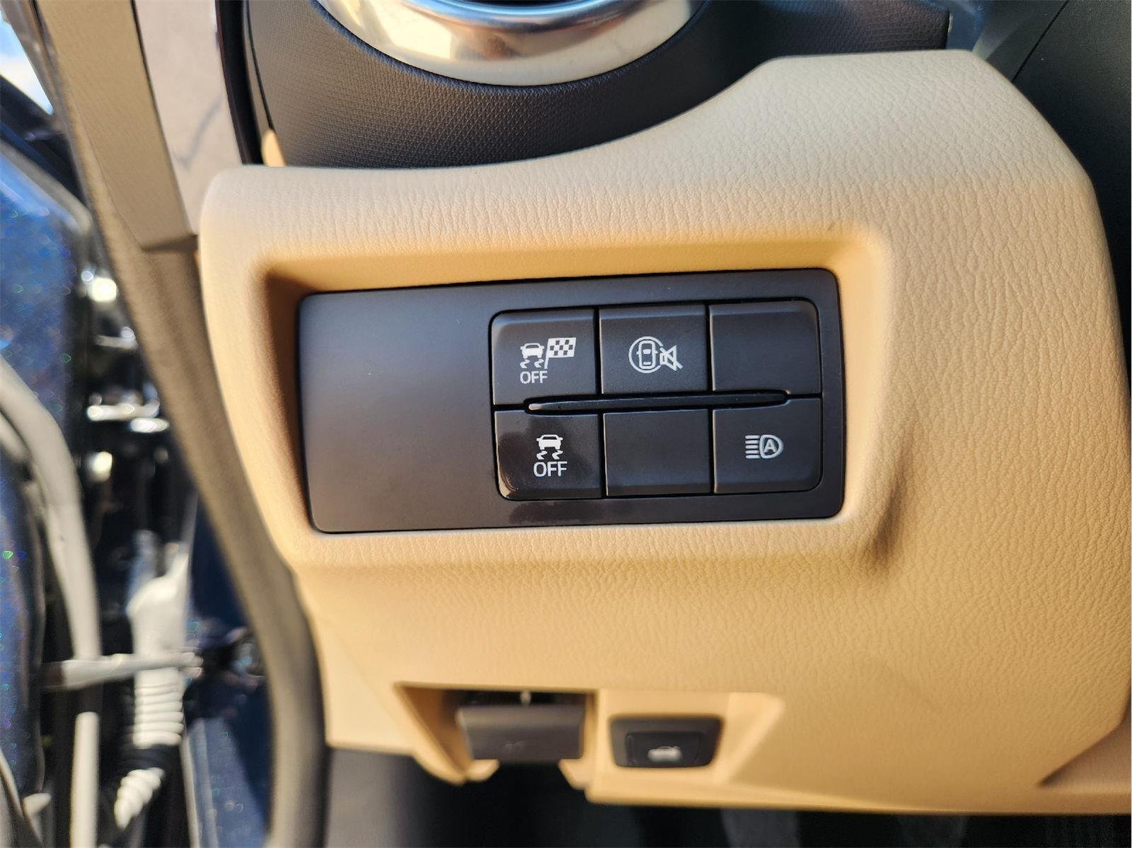 2025 Mazda MX-5 Miata RF photo 22 of 32