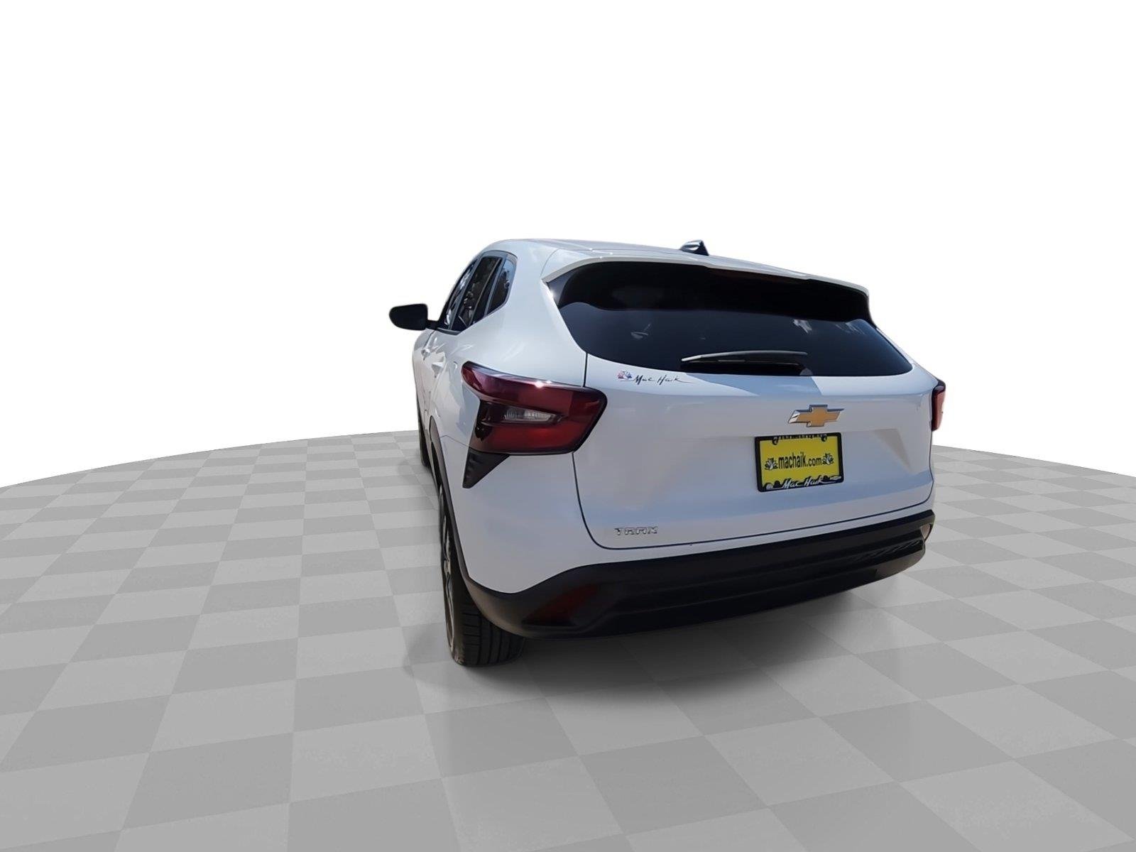 Used 2025 Summit White Chevrolet LS image 7