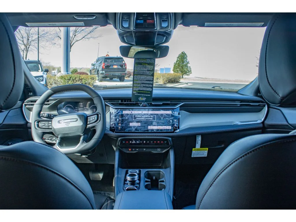 New 2026 Bright White Clearcoat Jeep Laredo image 40