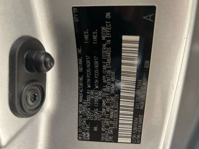 Used 2020  Toyota L image 29