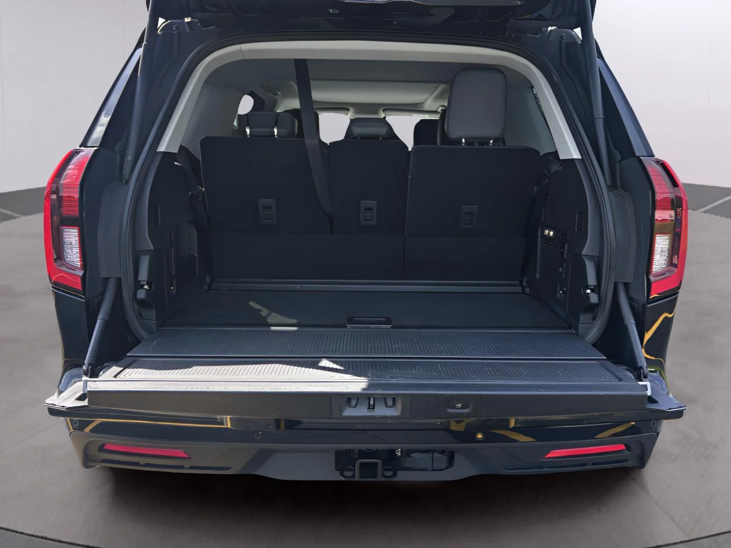 Used 2025 Agate Black Ford Active image 18