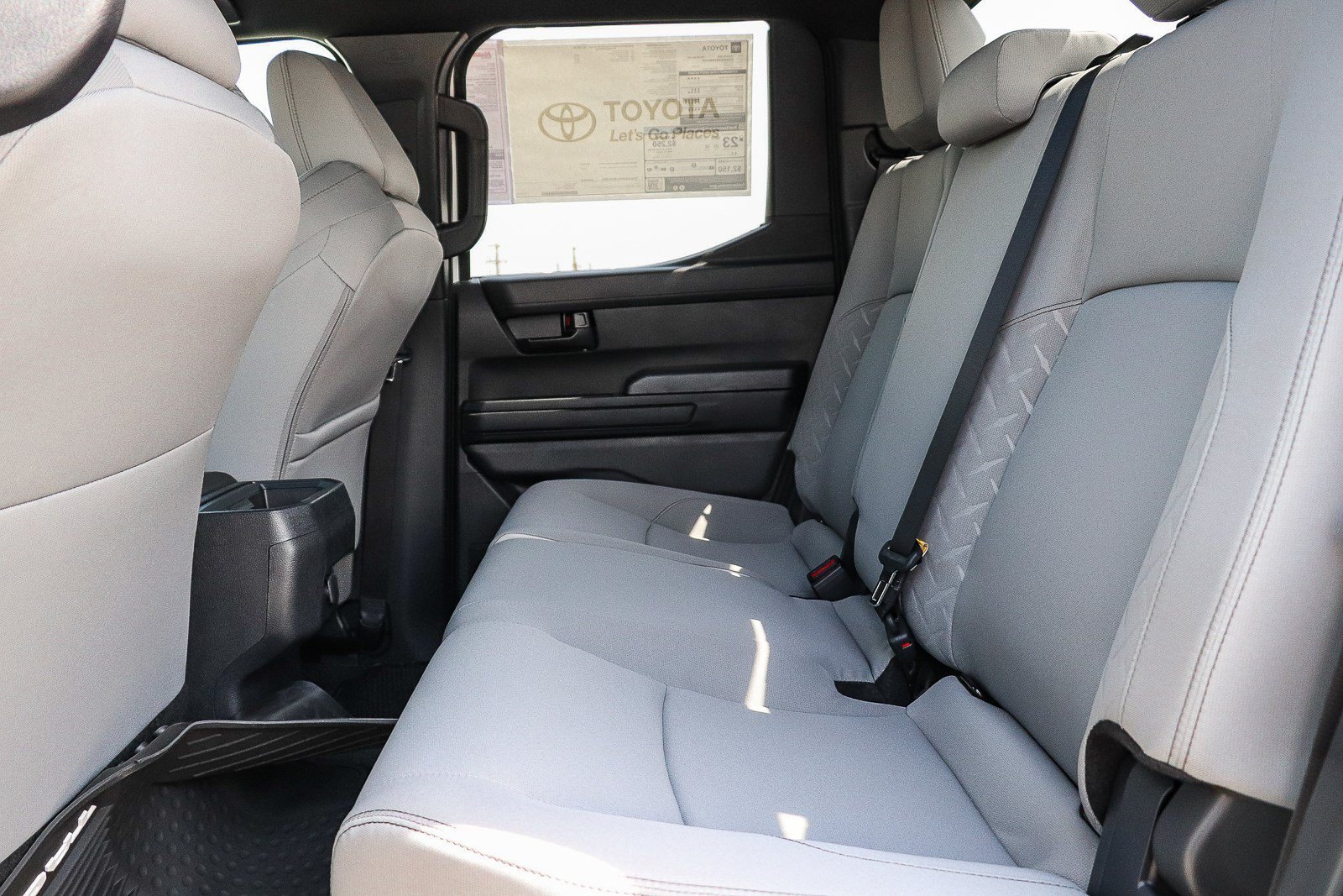 New 2026 01l7 Toyota SR5 image 18